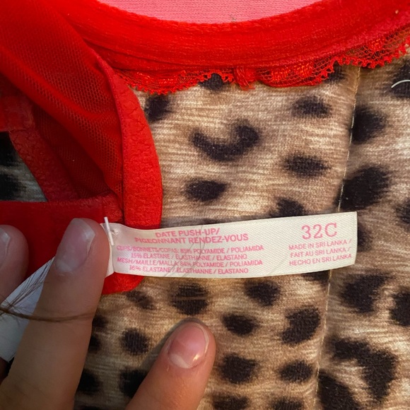 Victoria’s Secret PINK bra - Picture 3 of 3